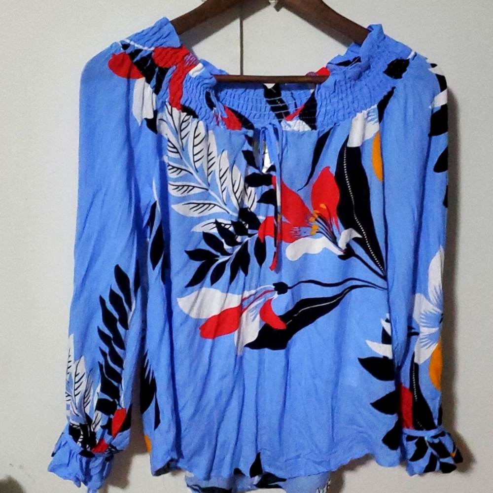 🎉 5 for $25 🎉 Floral off shoulder  top